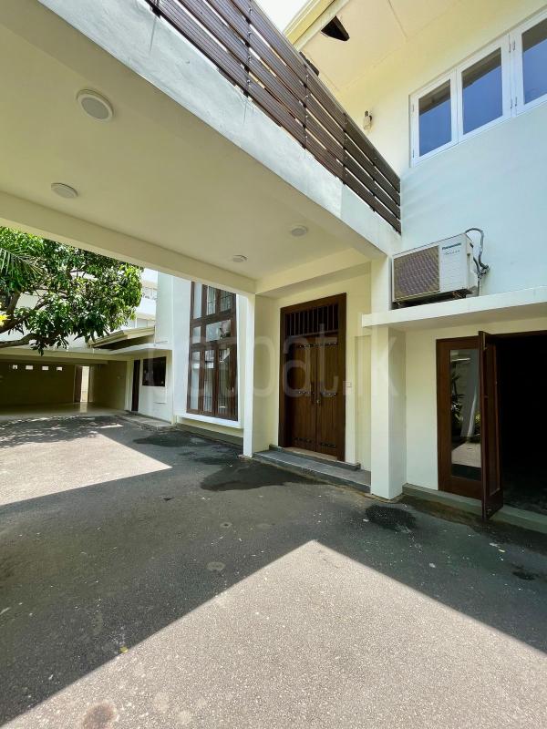 House for Sale in Kollupitiya (Colombo 03)