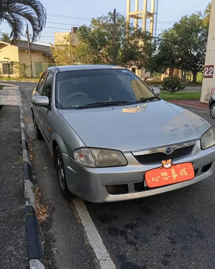 Mazda 323 2000 ads-image-1