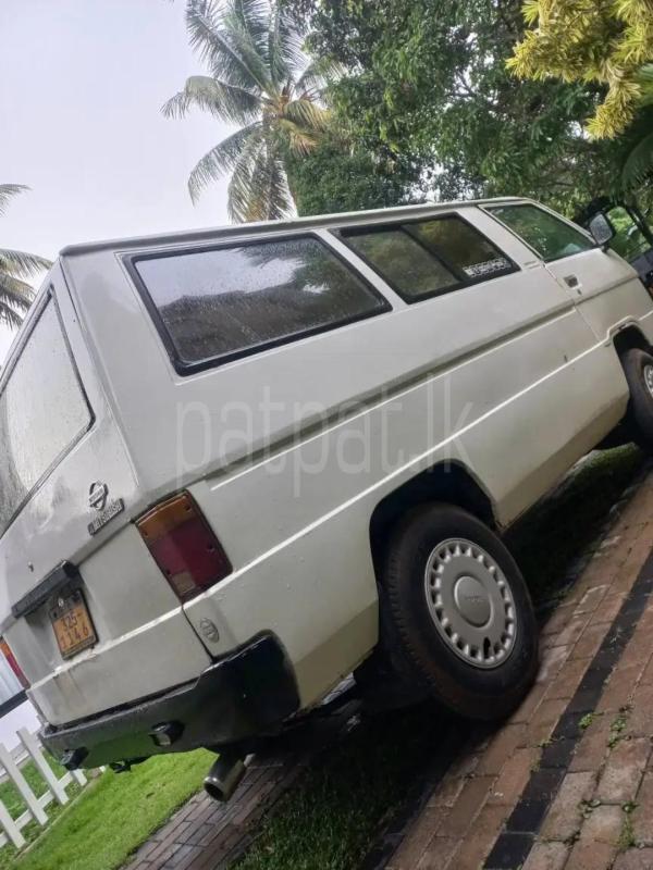 Mitsubishi Delica 1981 - பயன்படுத்தப்பட்டது வேன் sale in Sri Lanka - patpat.lk