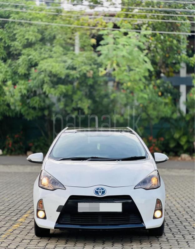 Toyota Aqua 2015 - பயன்படுத்தப்பட்டது கார் sale in Sri Lanka - patpat.lk