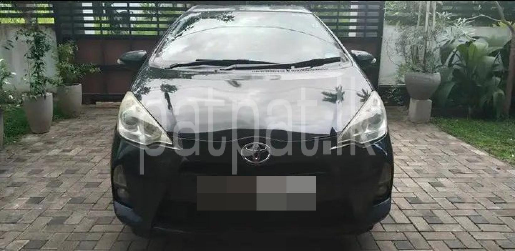 Toyota Aqua 2013 - பயன்படுத்தப்பட்டது கார் sale in Sri Lanka - patpat.lk