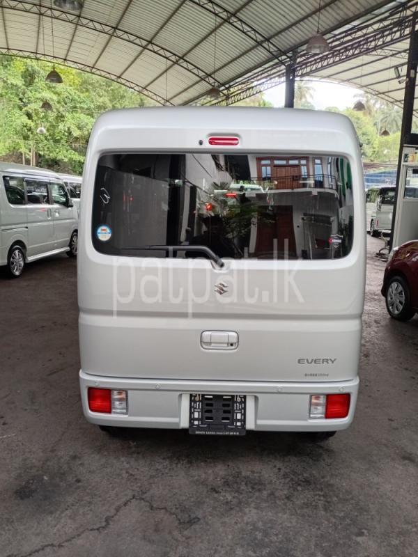 Advertisement image 6