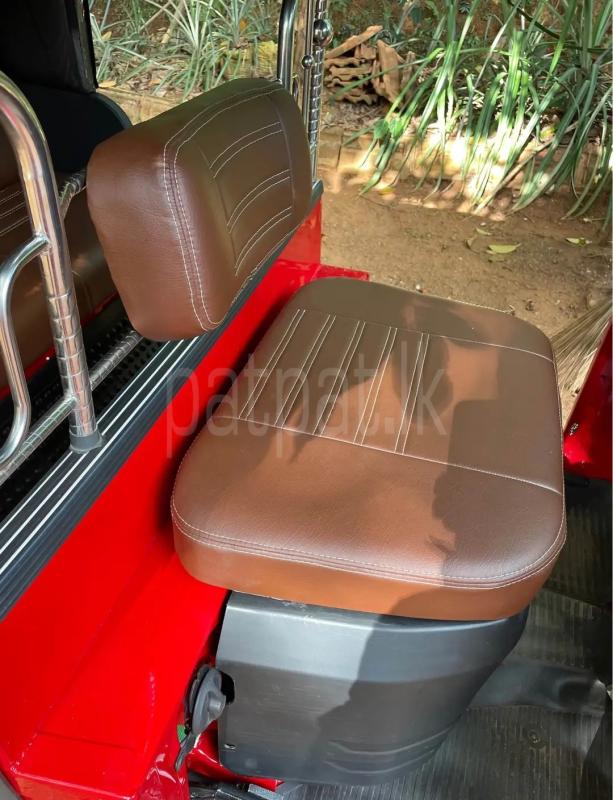 Bajaj 4 stroke 2012 - பயன்படுத்தப்பட்டது முச்சக்கர வண்டி sale in Sri Lanka - patpat.lk