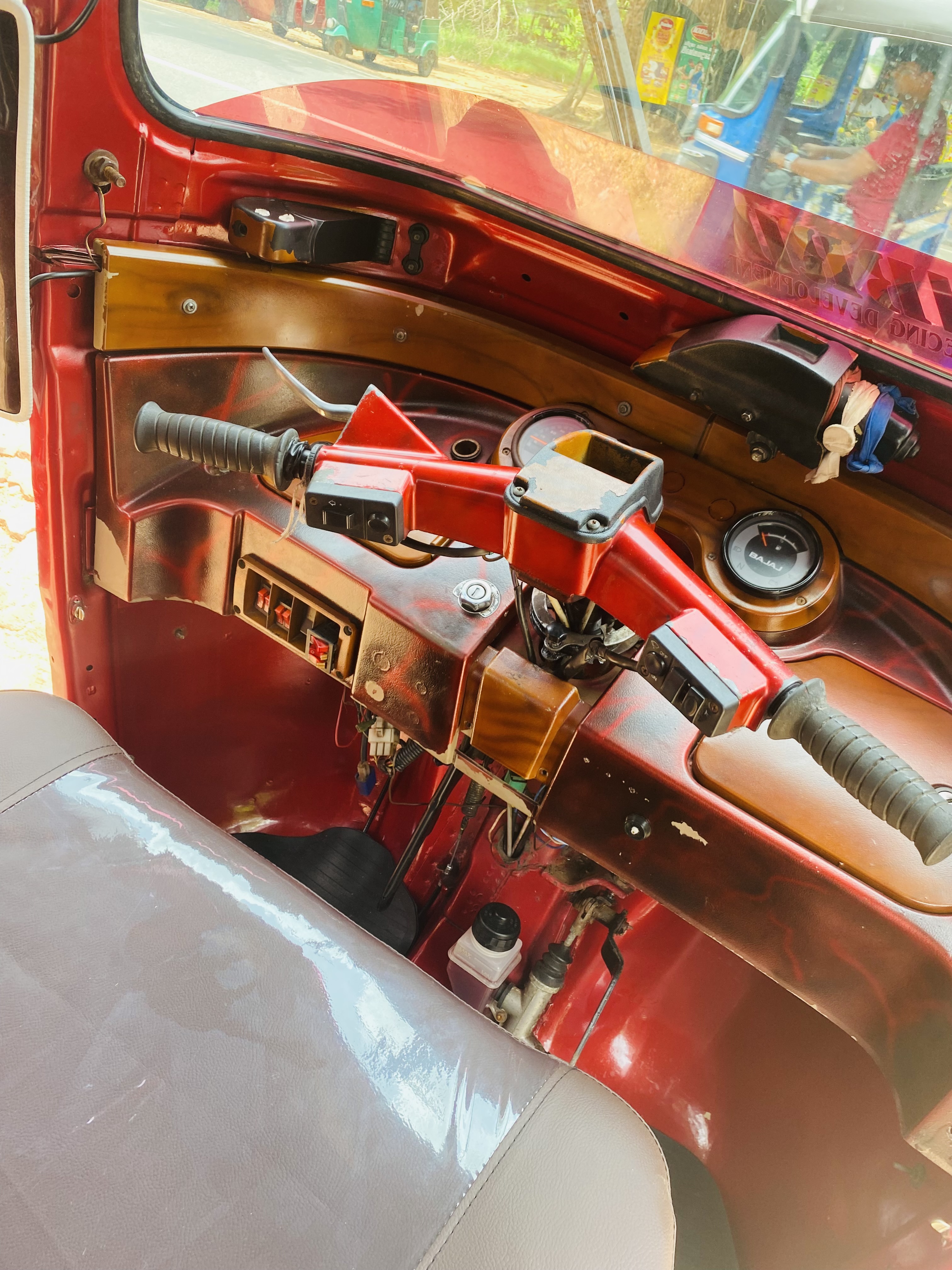 Bajaj Three Wheel 2016 - Used Three wheeler sale in Sri Lanka - patpat.lk