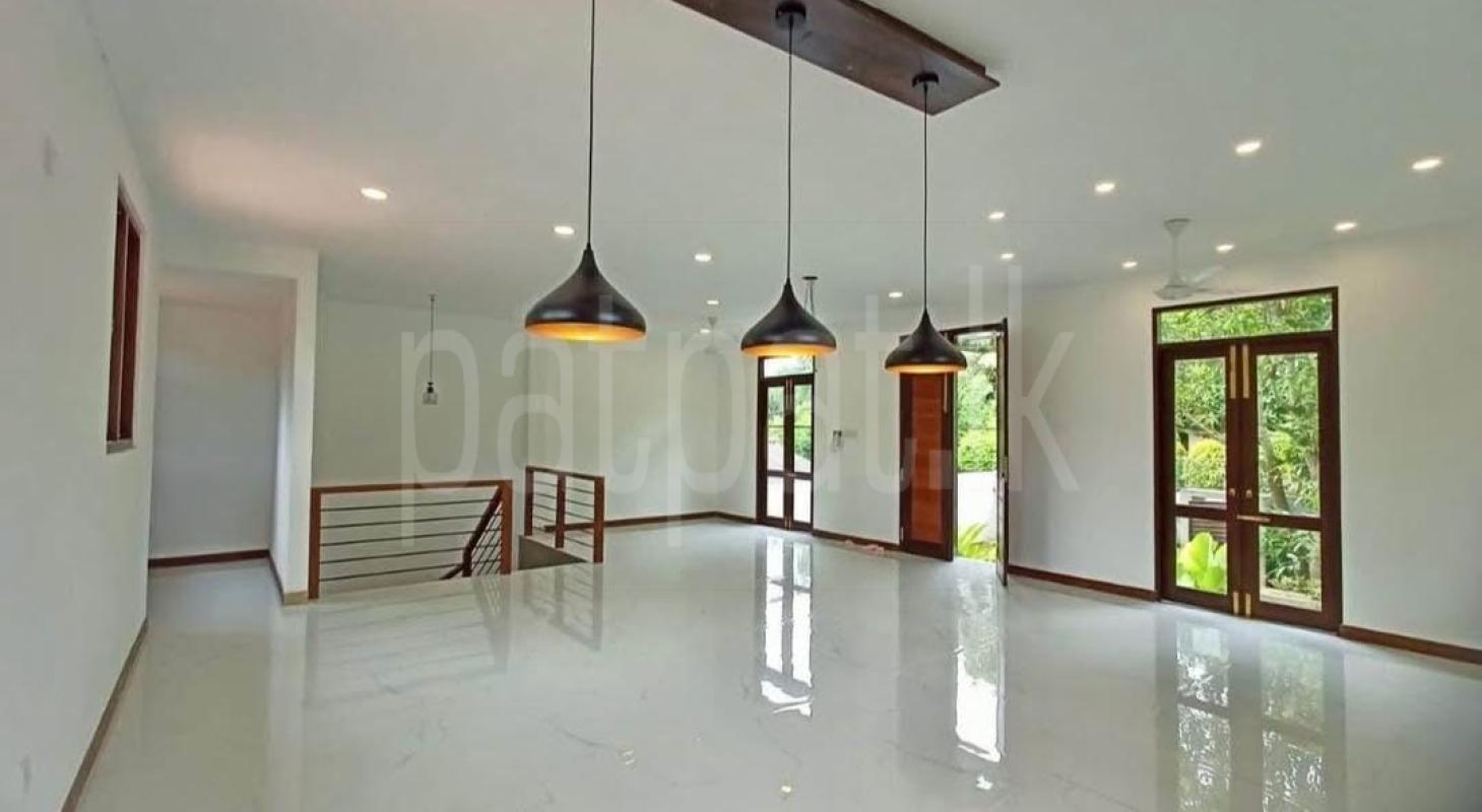 premium-listing-image