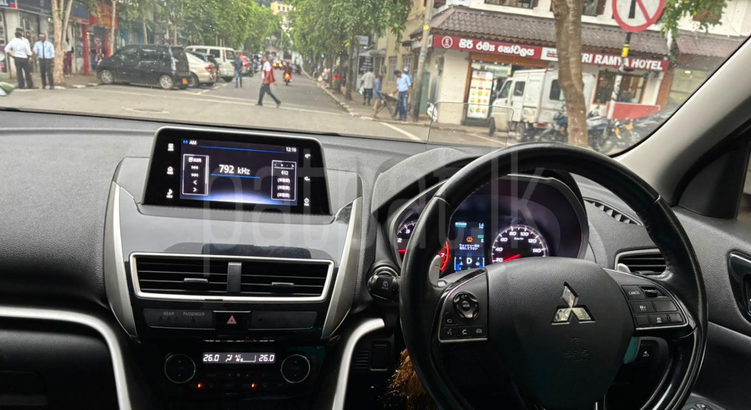 Mitsubishi Eclipse Cross 2018 - භාවිතා කරන ලද SUV රථය sale in Sri Lanka - patpat.lk