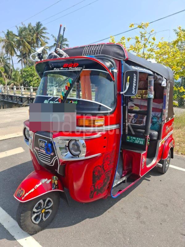 Bajaj Three Wheel 2014 - பயன்படுத்தப்பட்டது முச்சக்கர வண்டி sale in Sri Lanka - patpat.lk