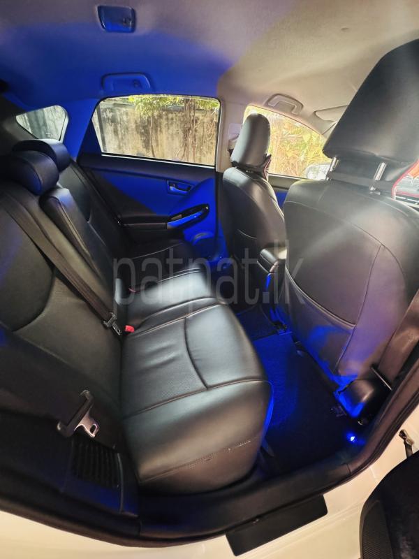 Toyota Prius 2012 - භාවිතා කරන ලද කාර් sale in Sri Lanka - patpat.lk