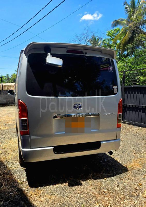 Toyota Hiace 2007 - භාවිතා කරන ලද වෑන් රථය sale in Sri Lanka - patpat.lk