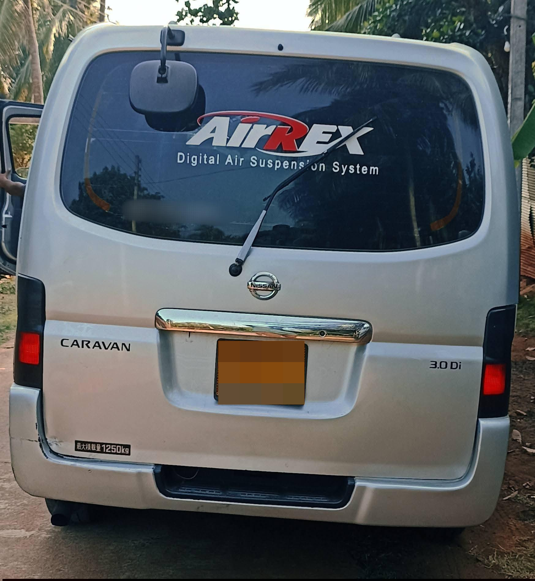 Nissan E25 2006 - பயன்படுத்தப்பட்டது வேன் sale in Sri Lanka - patpat.lk