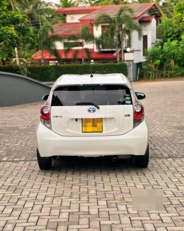 Toyota Aqua 2014 - பயன்படுத்தப்பட்டது கார் sale in Sri Lanka - patpat.lk