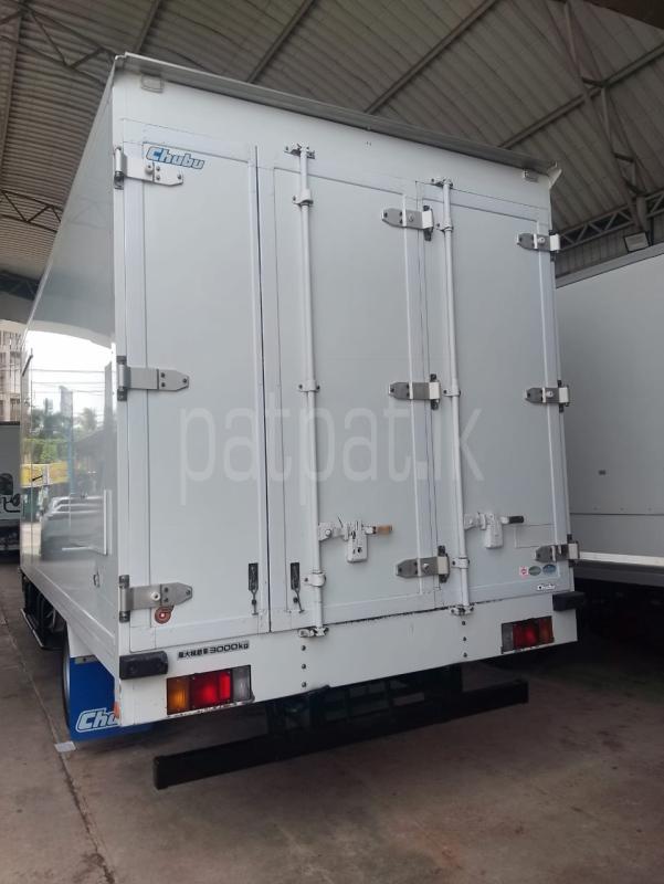 Isuzu ELF 2017 - பயன்படுத்தப்பட்டது டிரக் sale in Sri Lanka - patpat.lk