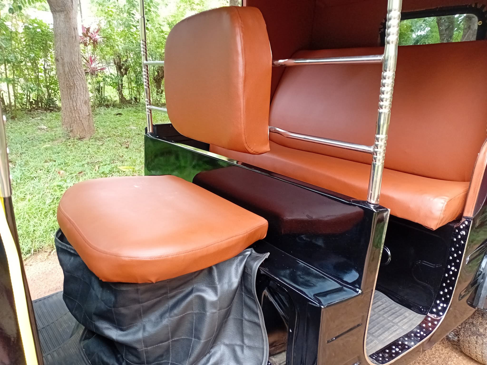 Bajaj 4 stroke 2014 - பயன்படுத்தப்பட்டது முச்சக்கர வண்டி sale in Sri Lanka - patpat.lk
