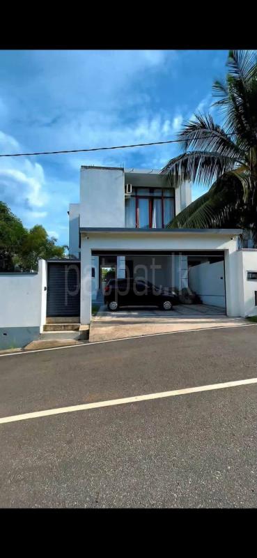 House for Sale in Athurugiriya