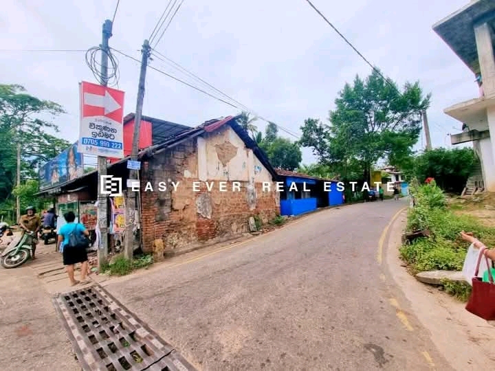 Commercial Land for Sale in Nittambuwa