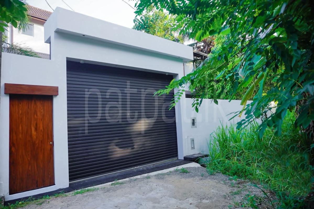 Advertisement image 6