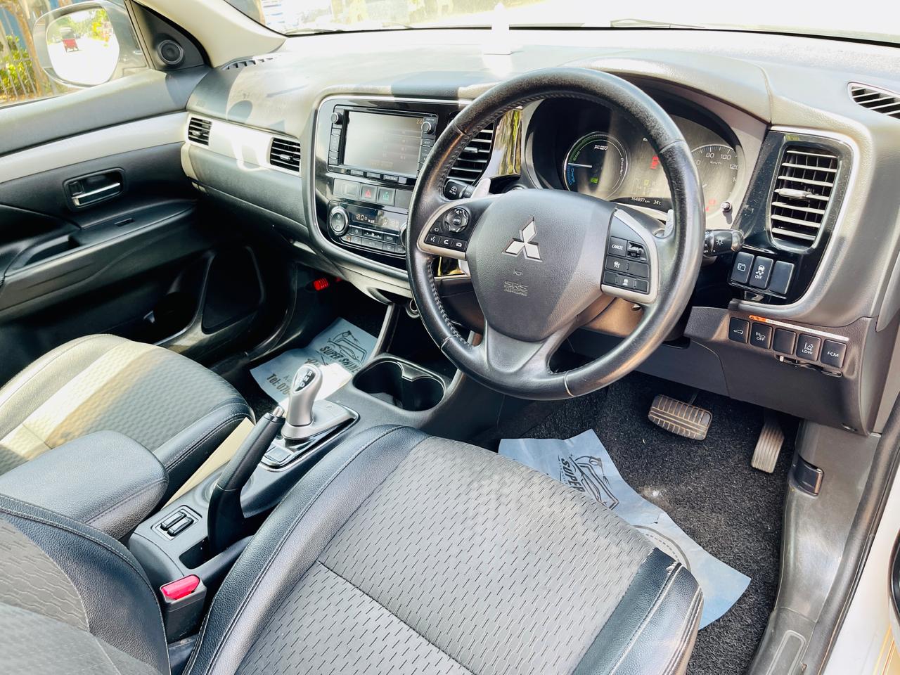 Mitsubishi Outlander 2015 - பயன்படுத்தப்பட்டது SUV sale in Sri Lanka - patpat.lk