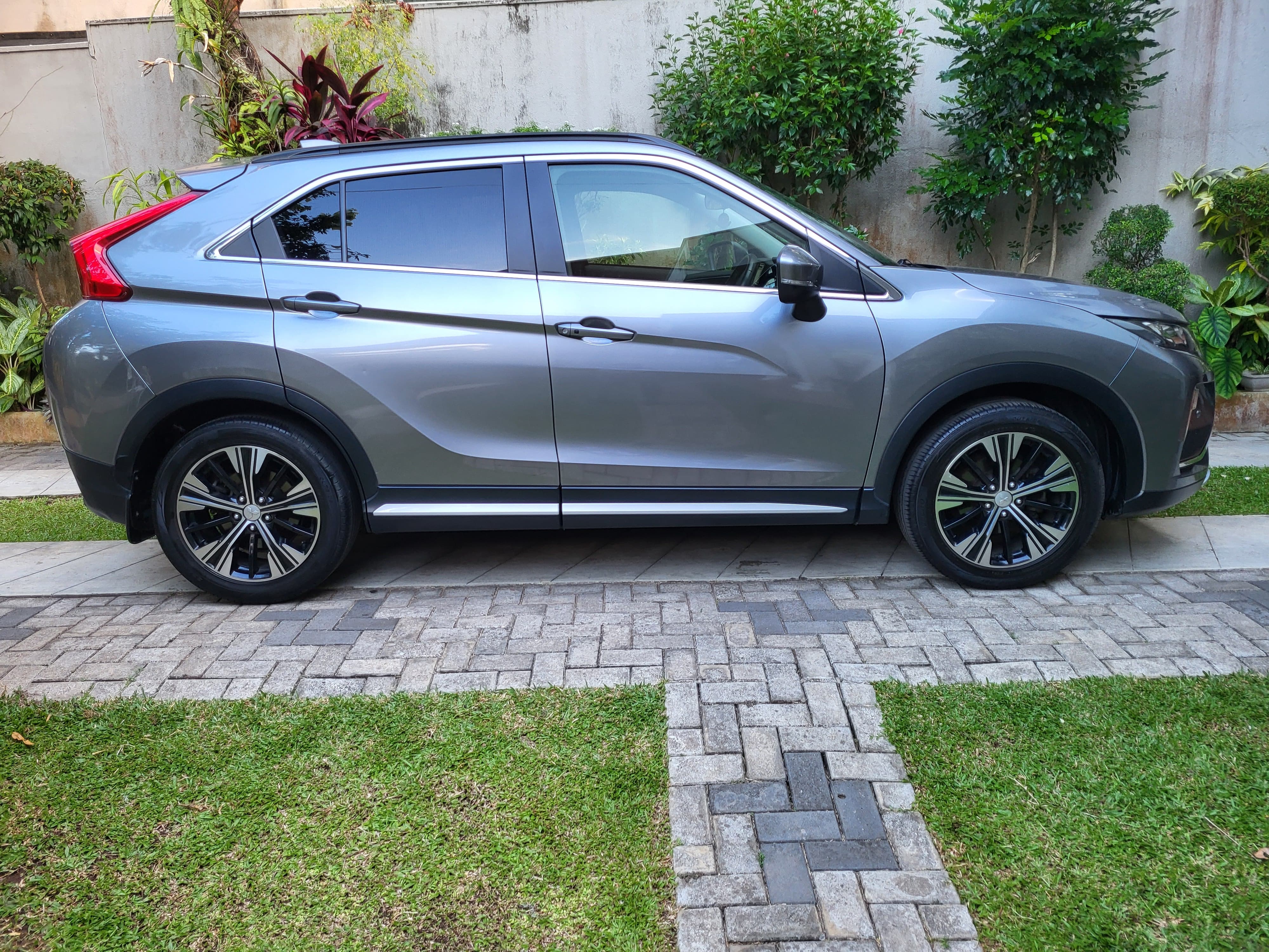 Mitsubishi Eclipse 2018 - Used SUV sale in Sri Lanka - patpat.lk