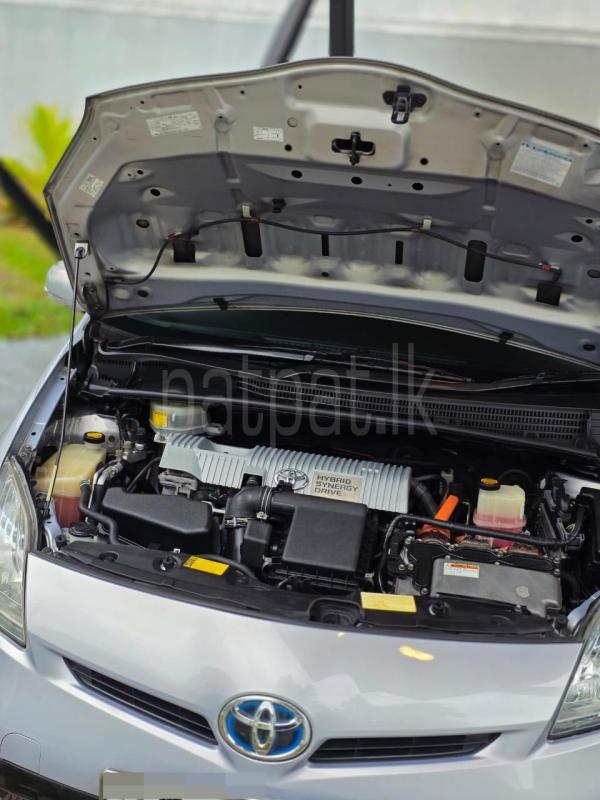 Toyota Prius 2014 - பயன்படுத்தப்பட்டது கார் sale in Sri Lanka - patpat.lk