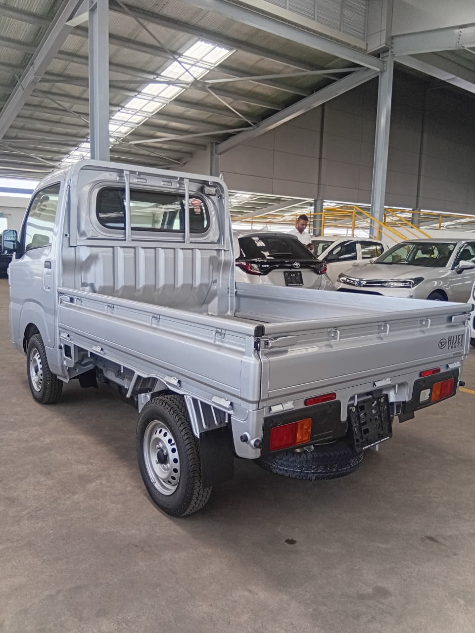 Daihatsu Hijet 2023 - Reconditioned Truck sale in Sri Lanka - patpat.lk
