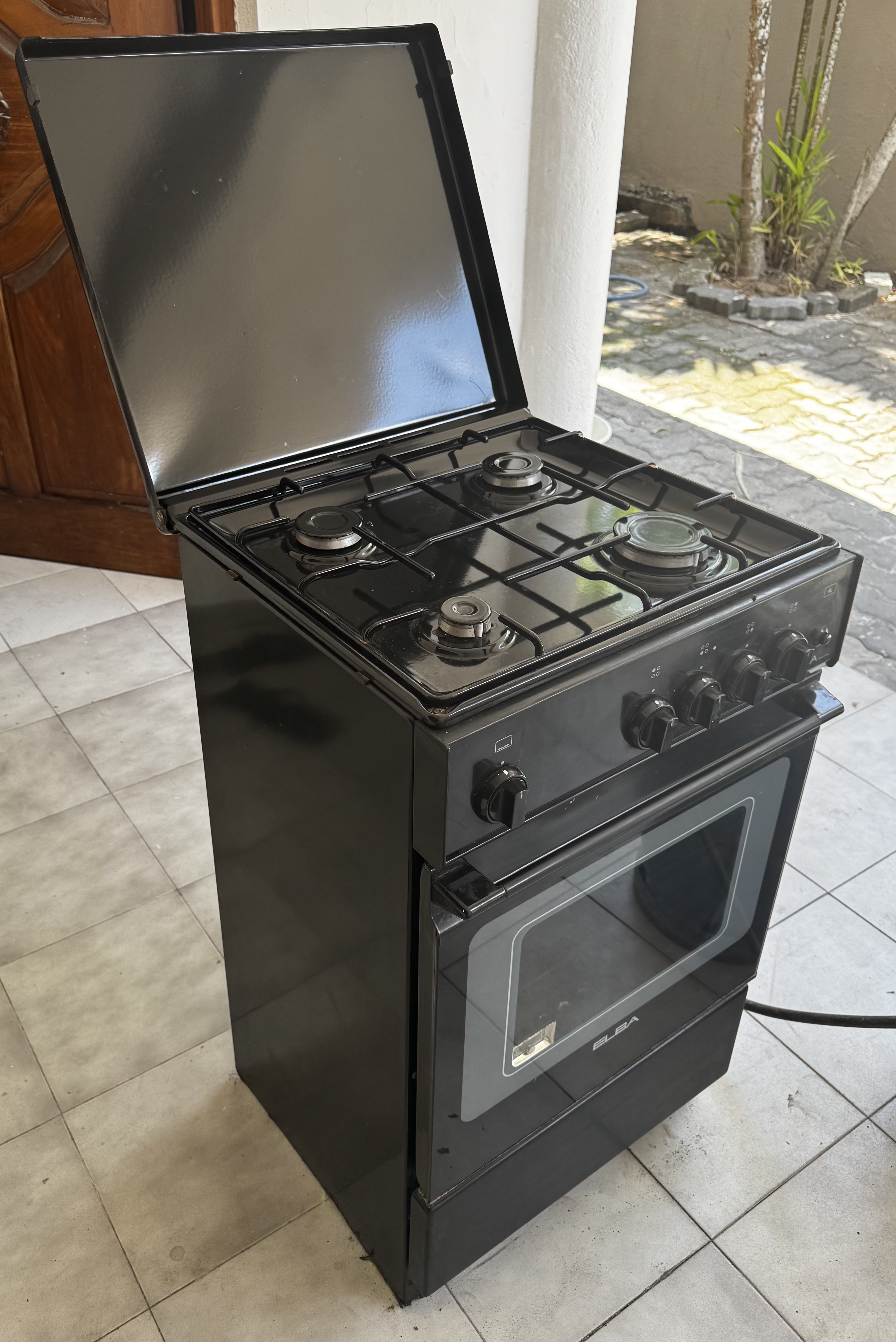 Elba gas cooker and gas oven