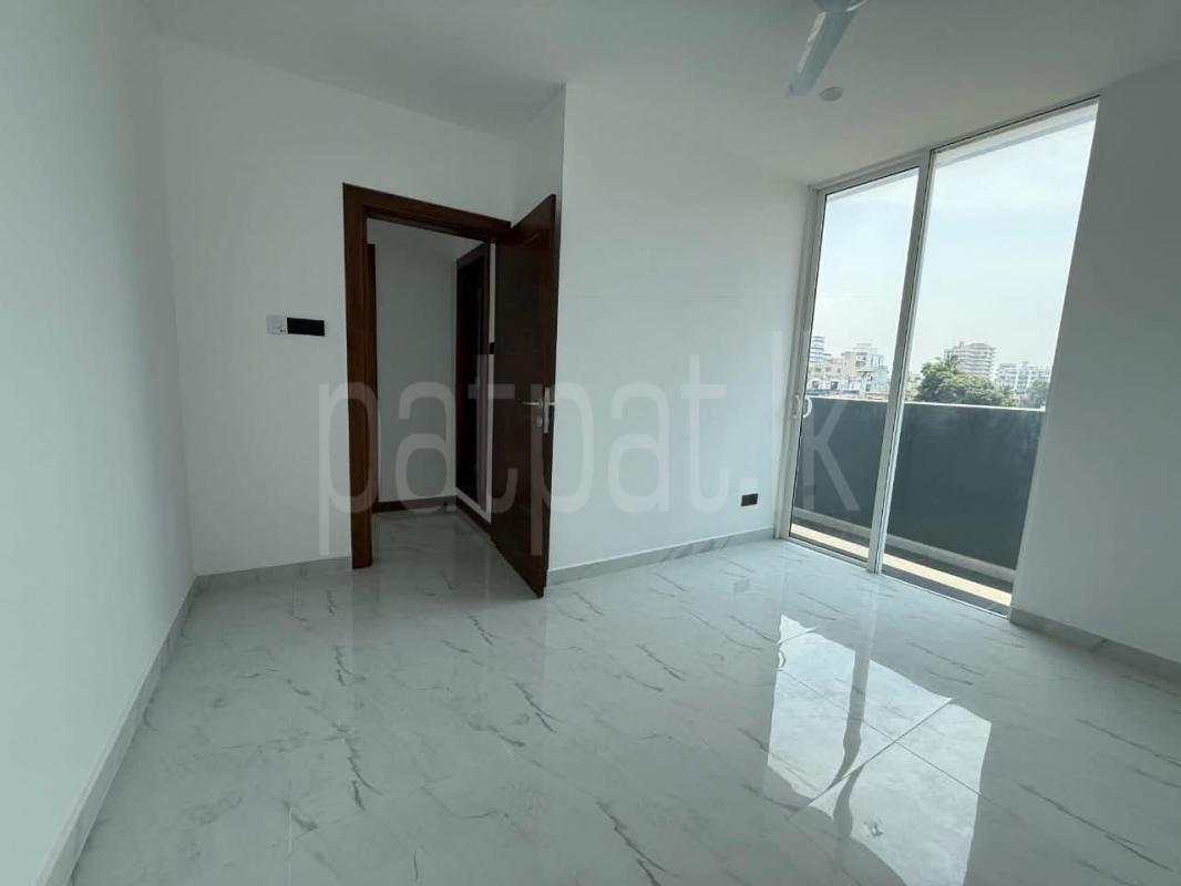 Semi Luxury Apartment for Sale in Wellawatta (Colombo 06) ads-image-1