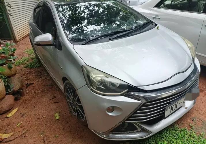 Toyota Aqua 2012 - பயன்படுத்தப்பட்டது கார் sale in Sri Lanka - patpat.lk