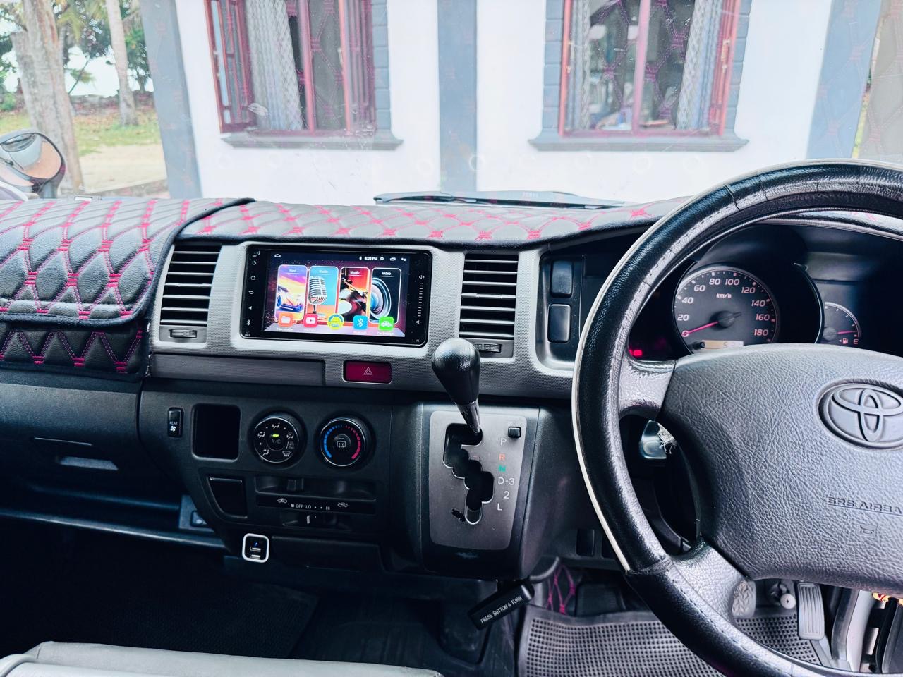 Toyota Hiace 2007 - භාවිතා කරන ලද වෑන් රථය sale in Sri Lanka - patpat.lk