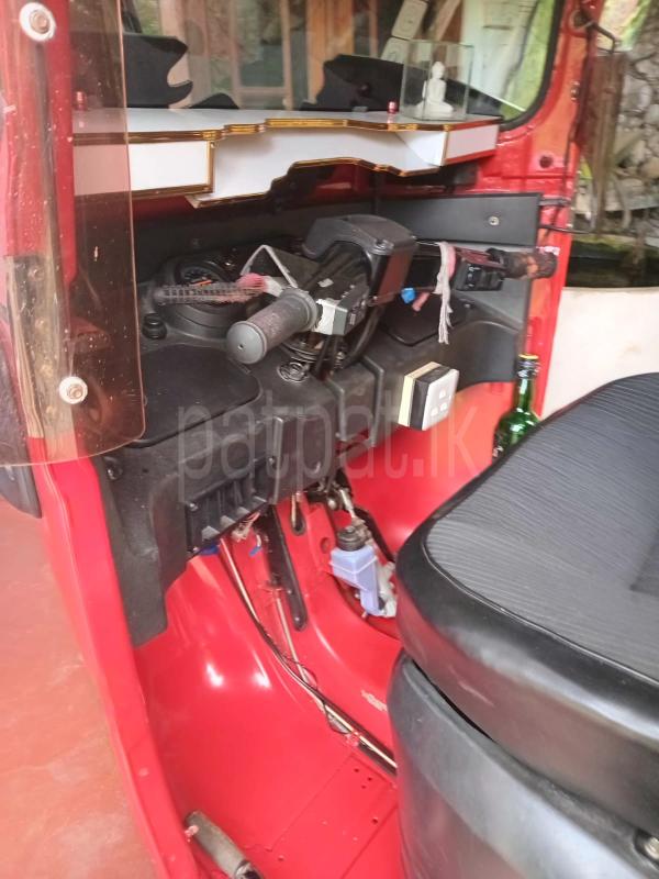 Bajaj 4 stroke 2018 - பயன்படுத்தப்பட்டது முச்சக்கர வண்டி sale in Sri Lanka - patpat.lk