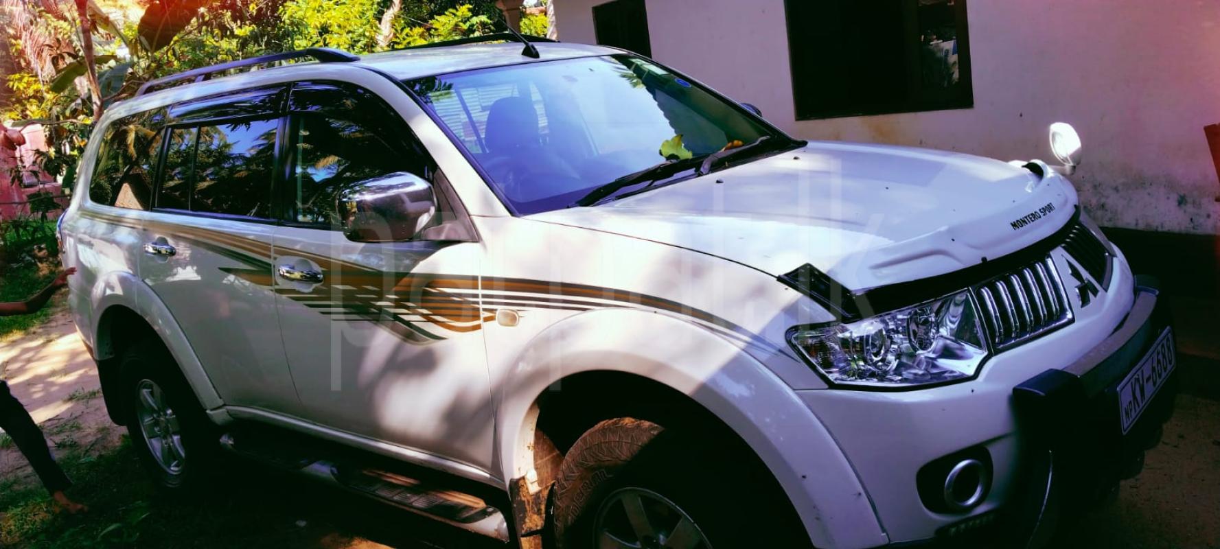 Mitsubishi Montero 2012 - භාවිතා කරන ලද SUV රථය sale in Sri Lanka - patpat.lk