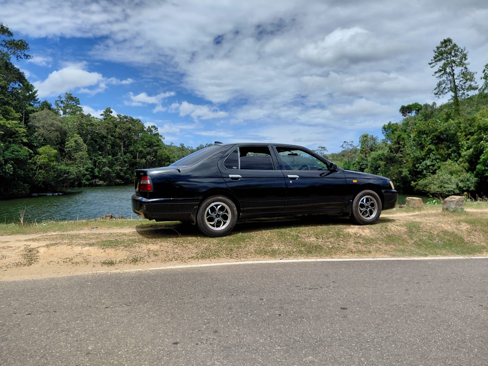 Nissan Bluebird 1999 - Used Car sale in Sri Lanka - patpat.lk