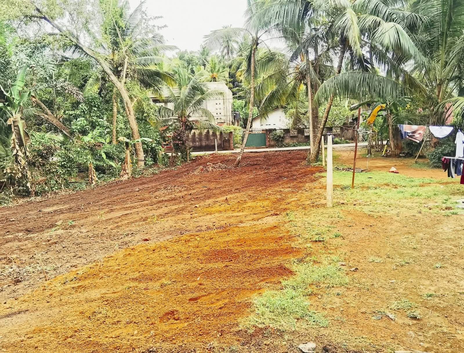 Residential Land for Sale in Kadawatha ads-image-1