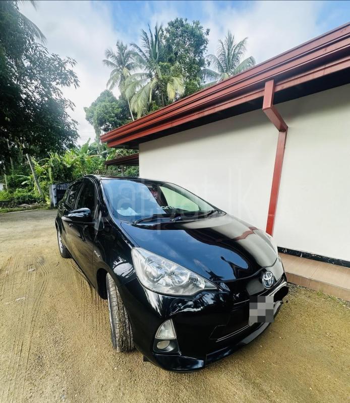 Toyota Aqua 2014 - பயன்படுத்தப்பட்டது கார் sale in Sri Lanka - patpat.lk