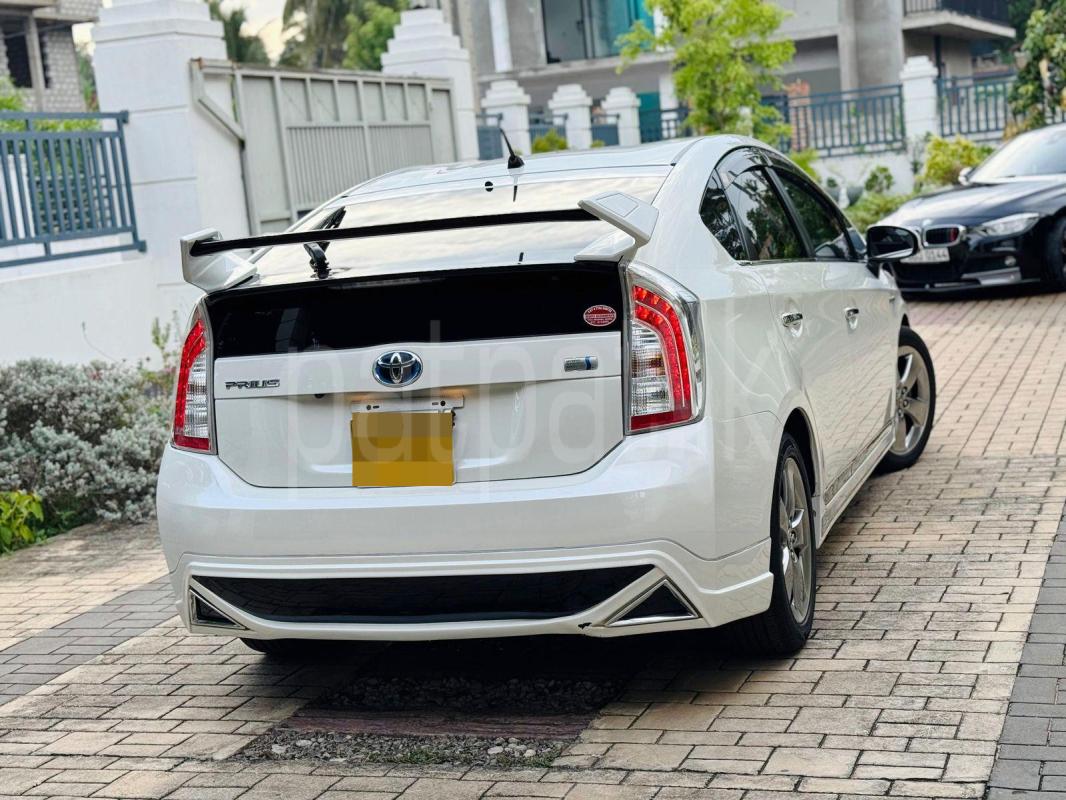 Toyota Prius 2013 - Used Car sale in Sri Lanka - patpat.lk