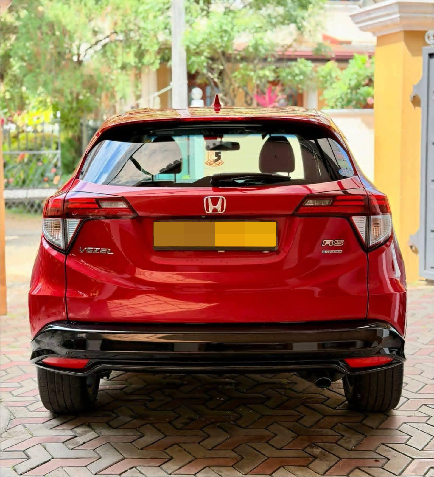 Honda Vezel 2017 - பயன்படுத்தப்பட்டது SUV sale in Sri Lanka - patpat.lk
