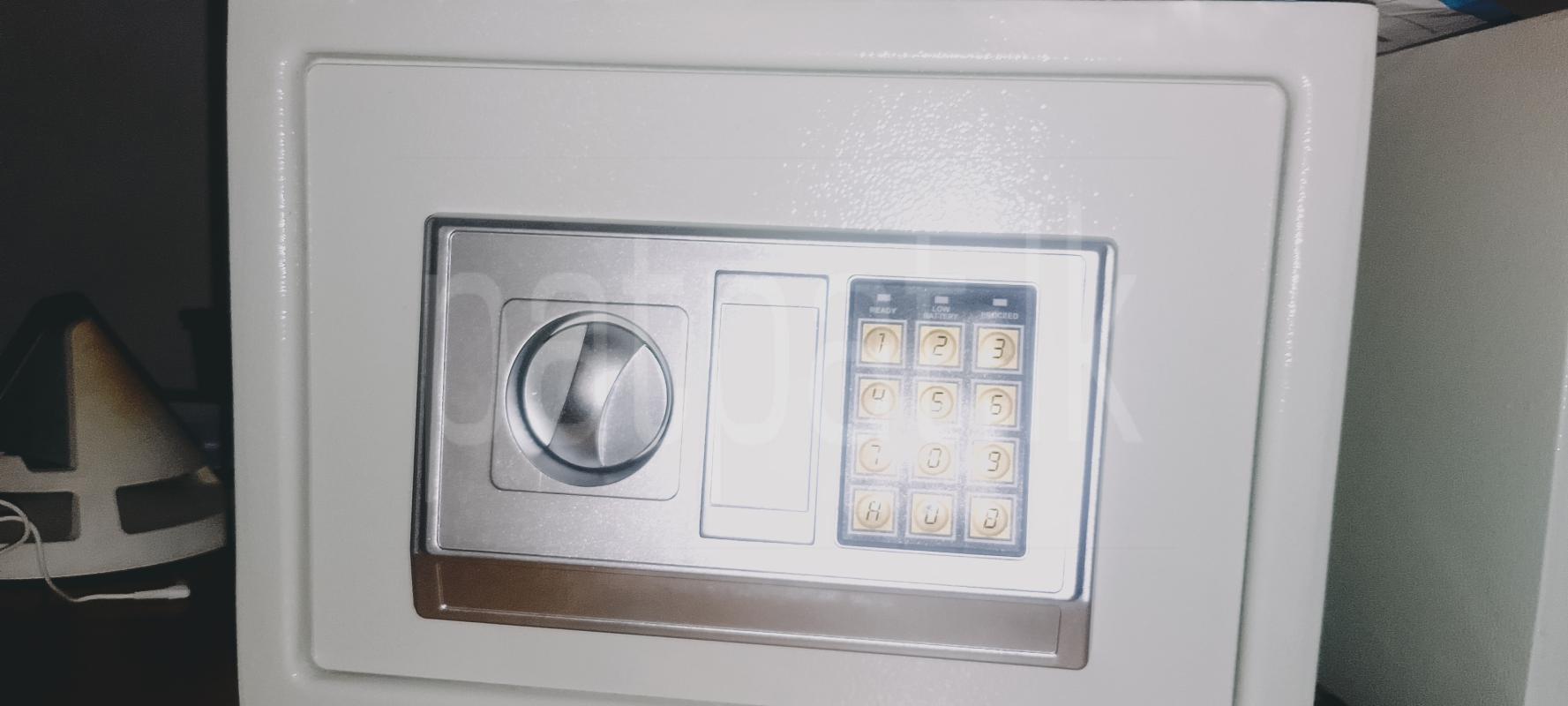 Advertisement image 4