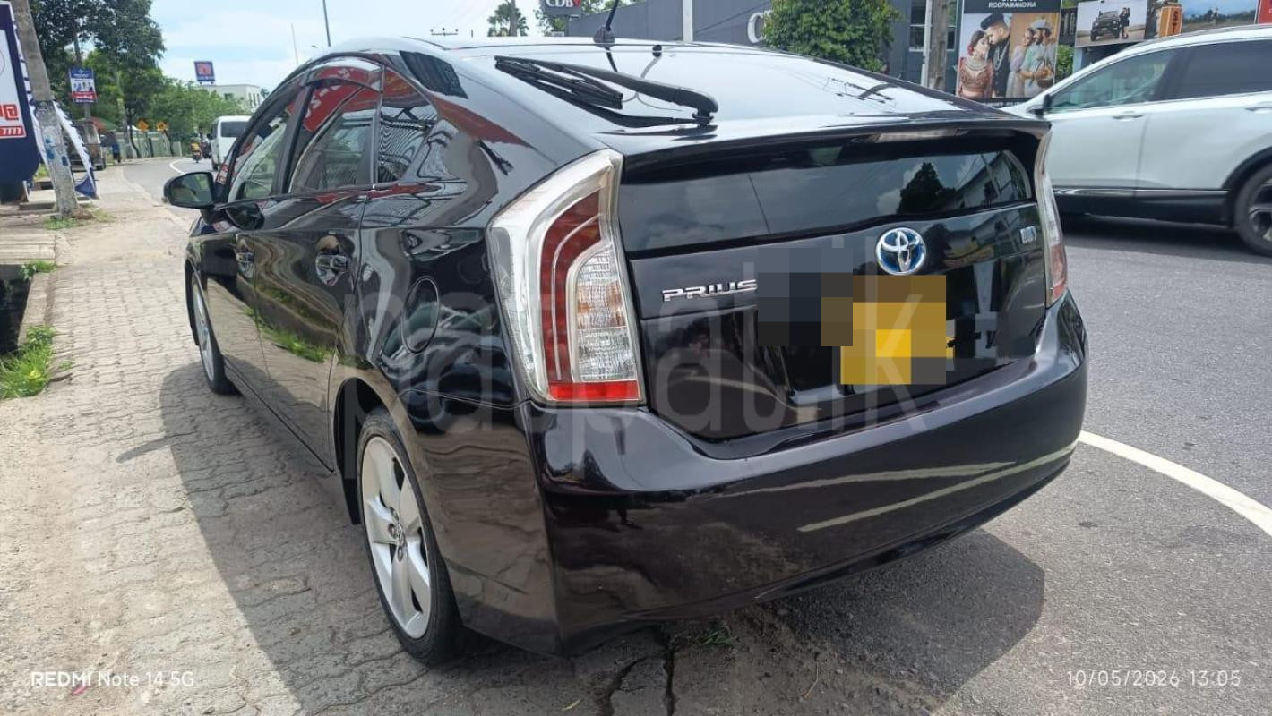 Toyota Prius 2013 - பயன்படுத்தப்பட்டது கார் sale in Sri Lanka - patpat.lk