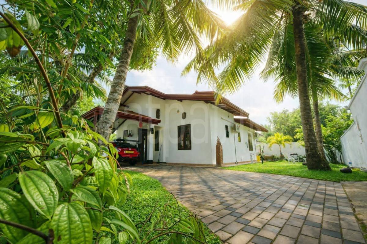 House for Sale in Bandaragama ads-image-1