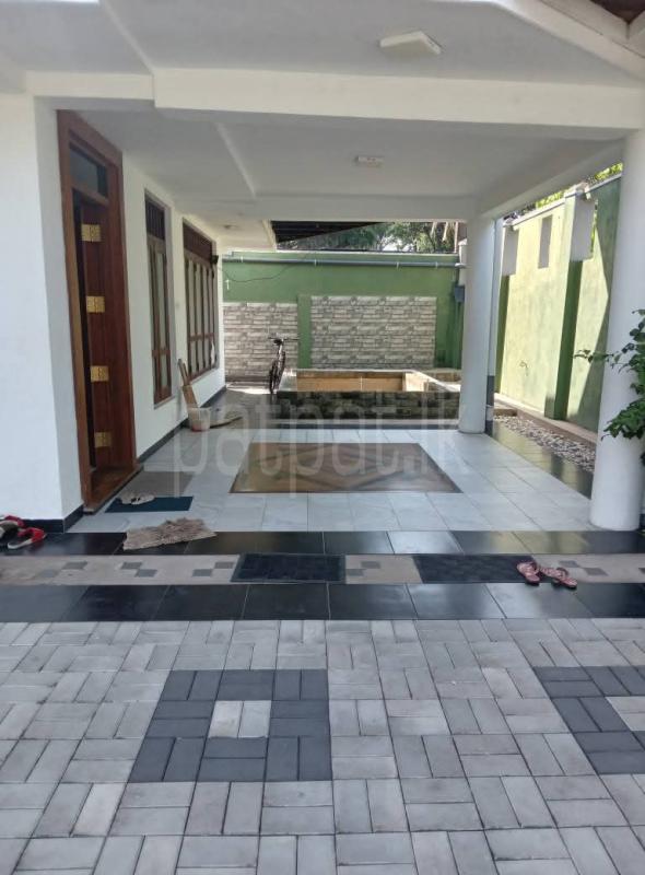 House for Sale in Ratmalana ads-image-1