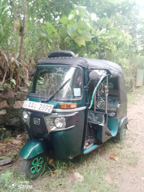 Bajaj 4 stroke 2014 - பயன்படுத்தப்பட்டது முச்சக்கர வண்டி sale in Sri Lanka - patpat.lk