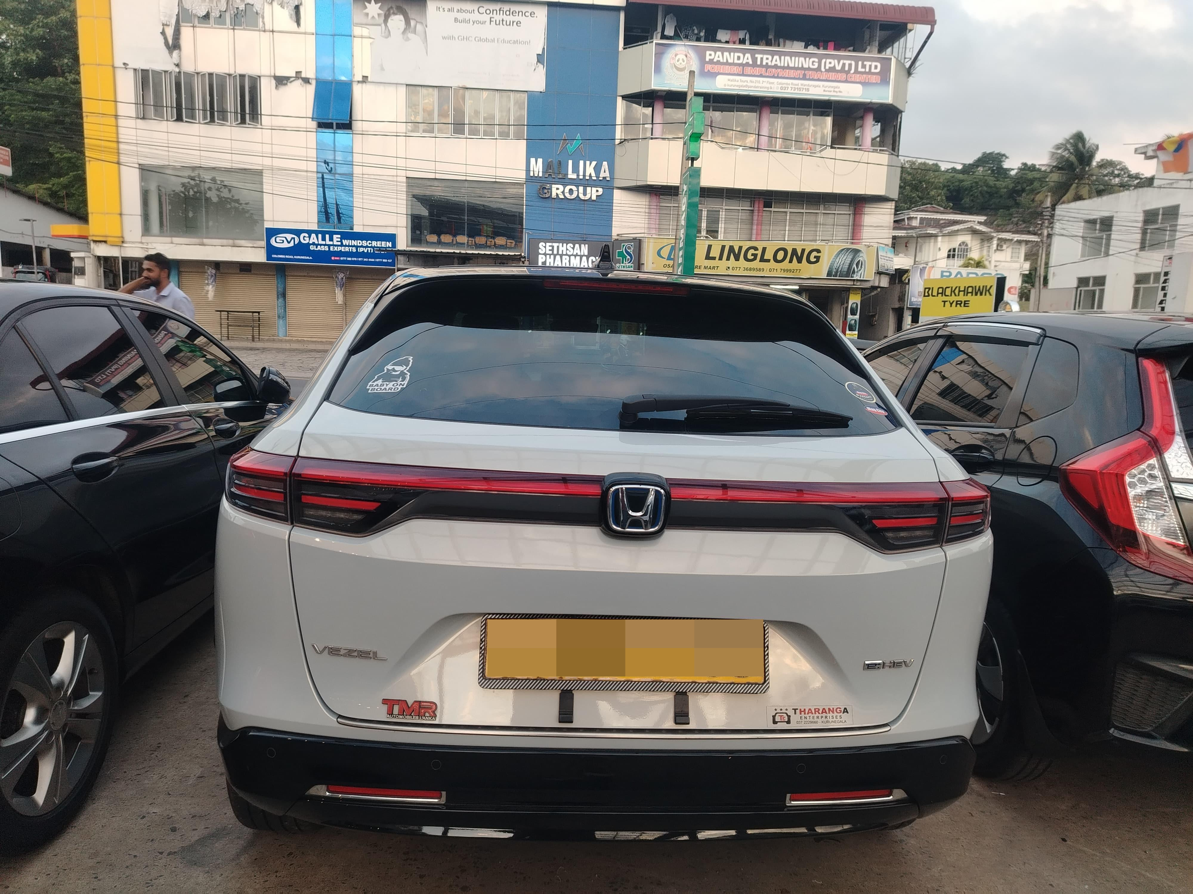 Honda Vezel 2025 - பயன்படுத்தப்பட்டது SUV sale in Sri Lanka - patpat.lk