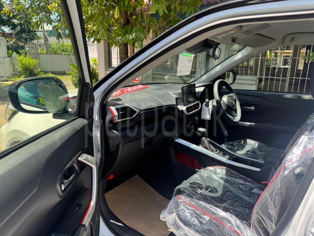 Advertisement image 4