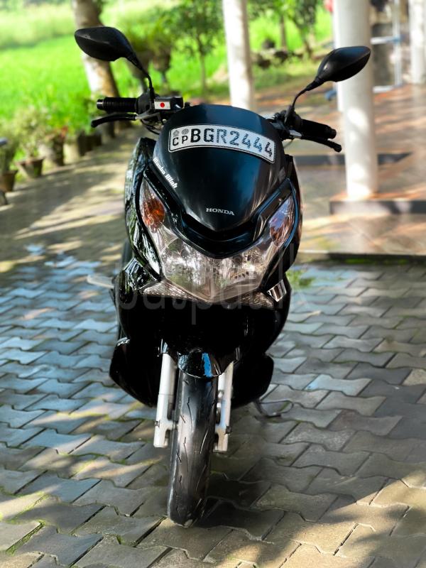 Honda PCX 2017 - பயன்படுத்தப்பட்டது பைக் sale in Sri Lanka - patpat.lk