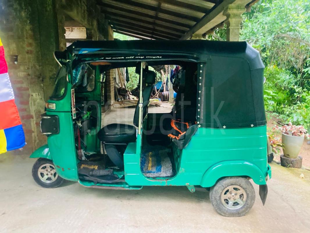 Bajaj Three Wheel 2015 - Used Three wheeler sale in Sri Lanka - patpat.lk