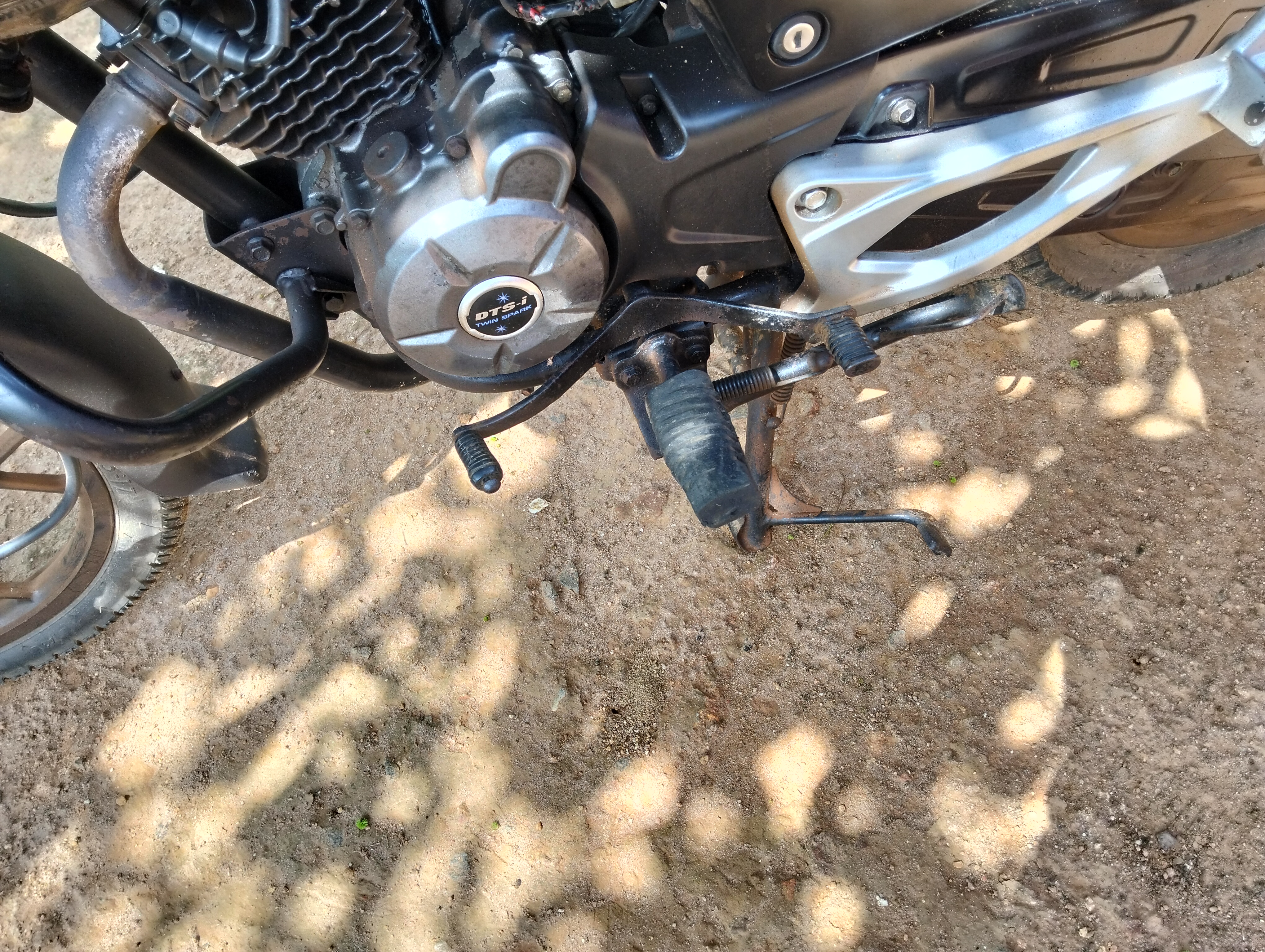 Bajaj Discover 2015 - பயன்படுத்தப்பட்டது பைக் sale in Sri Lanka - patpat.lk