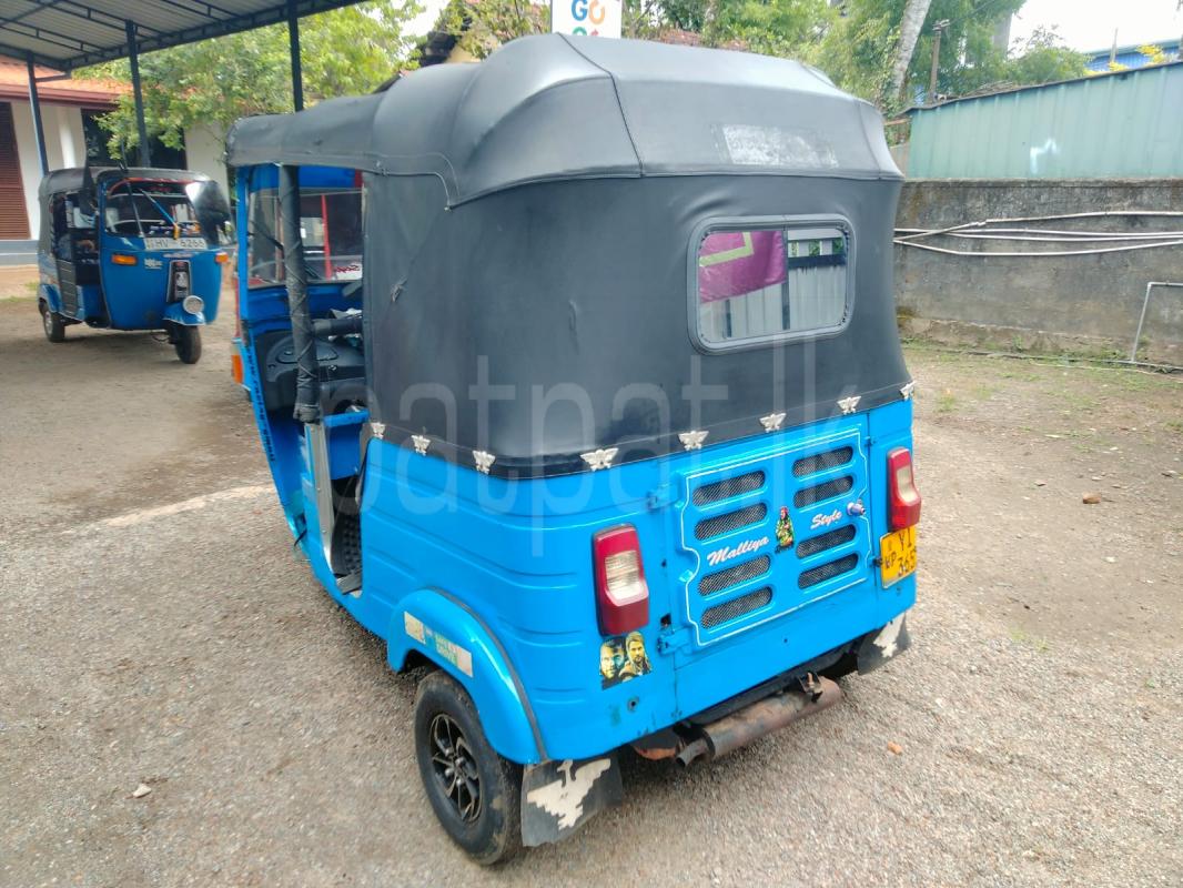 Bajaj Three Wheel 2011 - பயன்படுத்தப்பட்டது முச்சக்கர வண்டி sale in Sri Lanka - patpat.lk