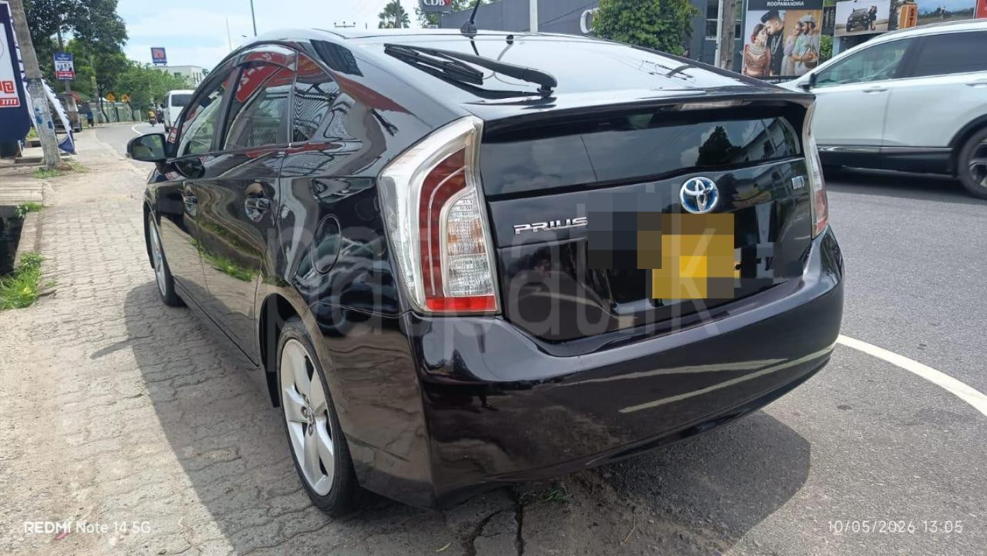 Toyota Prius 2013 - பயன்படுத்தப்பட்டது கார் sale in Sri Lanka - patpat.lk