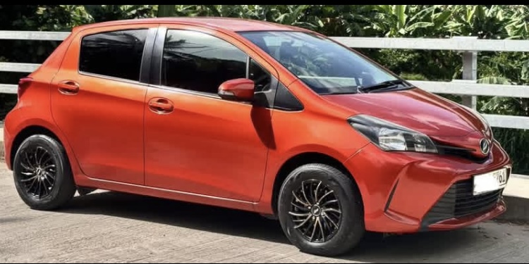 Toyota Vitz 2015 - பயன்படுத்தப்பட்டது கார் sale in Sri Lanka - patpat.lk