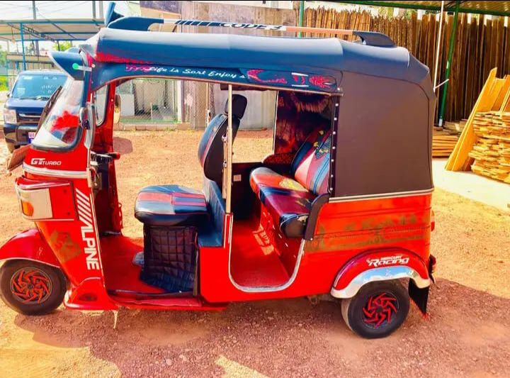 Bajaj Three Wheel 2012 - Used Three wheeler sale in Sri Lanka - patpat.lk