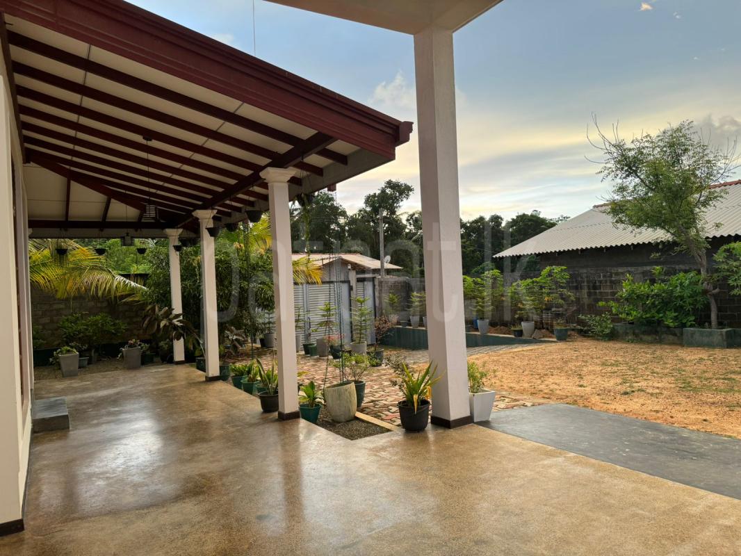 House for Sale in Ahungalla